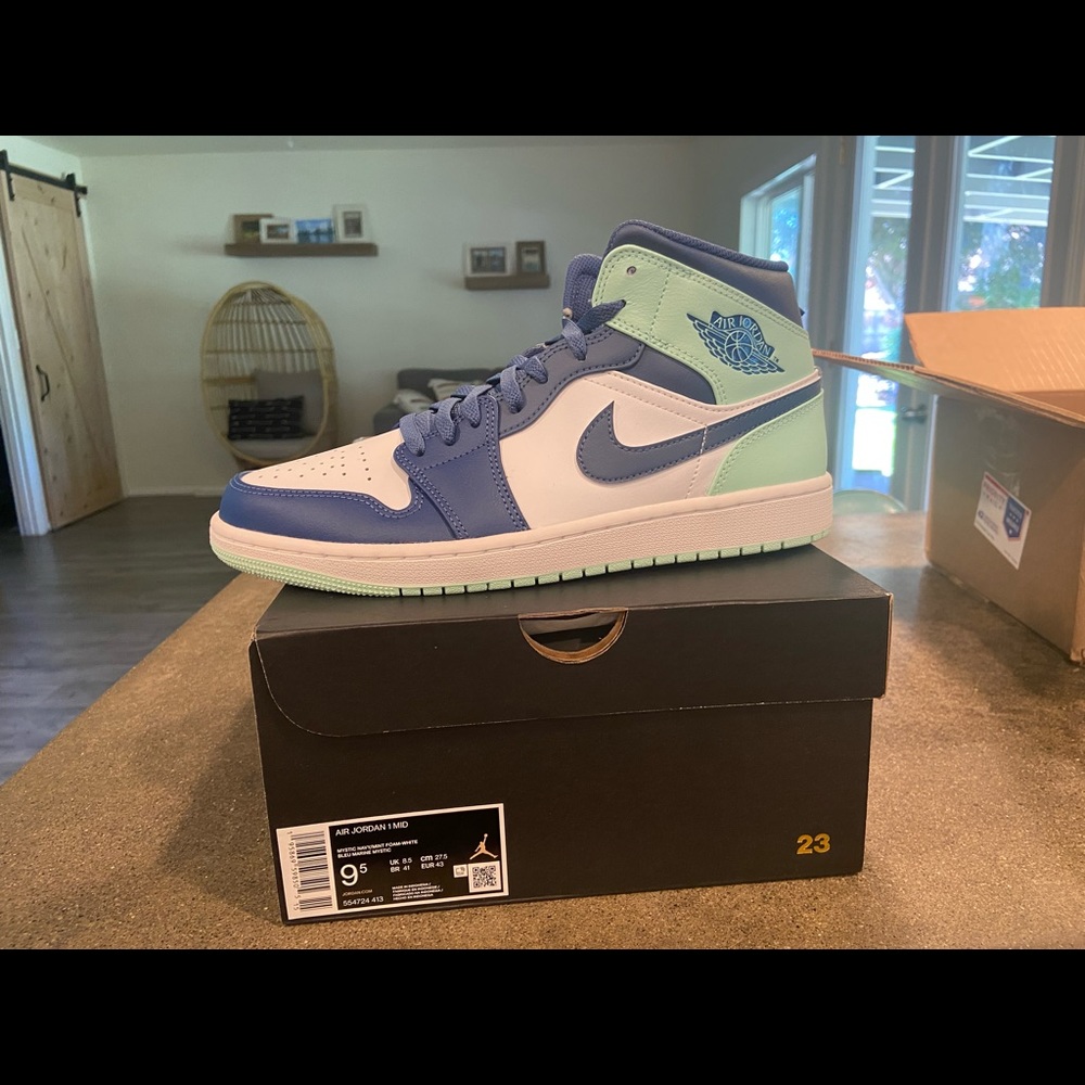 new never warn Nike air Jordan high top